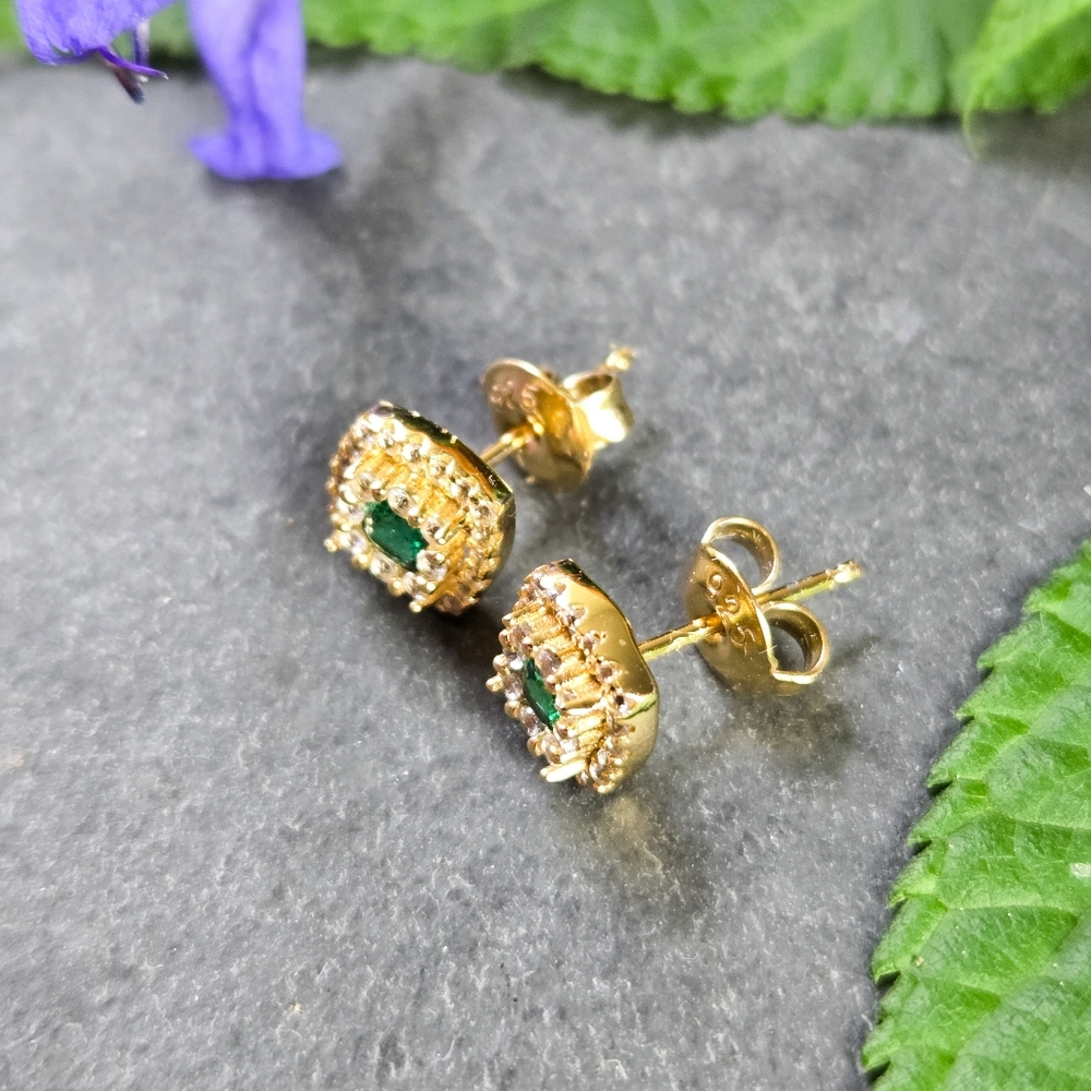 NIB Aurate Gold Vermeil Sterling Silver Green Stone Studs - Picture 3 of 6